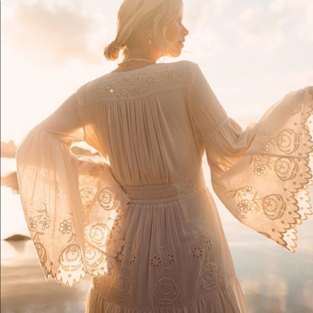 🏝️ 🦄 Spell Imogen Embroidered Gown in Cream